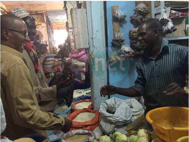 Photos: Abdoul Mbaye en guest star au marché de  Yoff et pêche dans les eaux du  fief d'Abdoulaye Diouf Sarr ministre