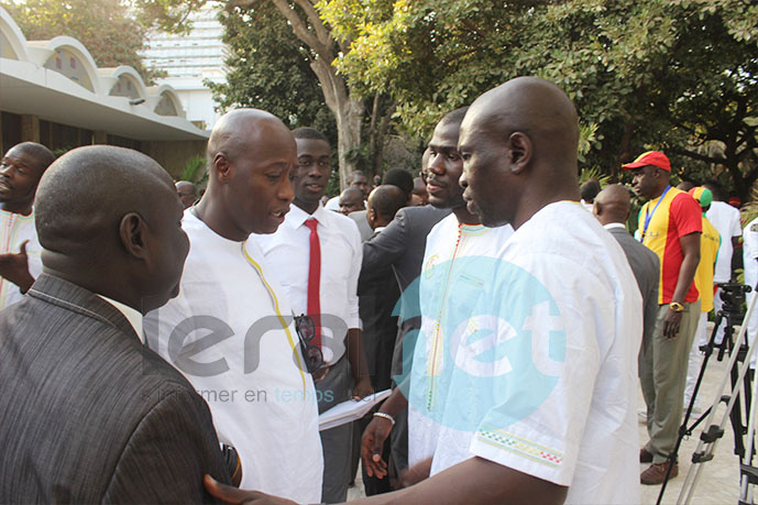 Photos: la remise traditionnelle du drapeau national aux « Lions » de la Téranga par le Président de la République S.E.M. Macky Sall