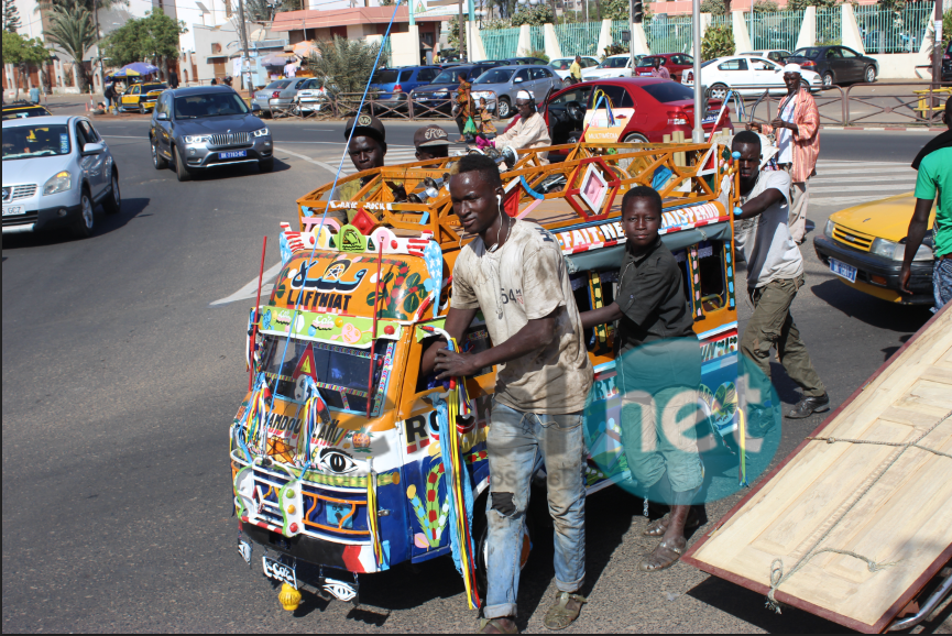 Photos: un car rapide pour transporter des enfants