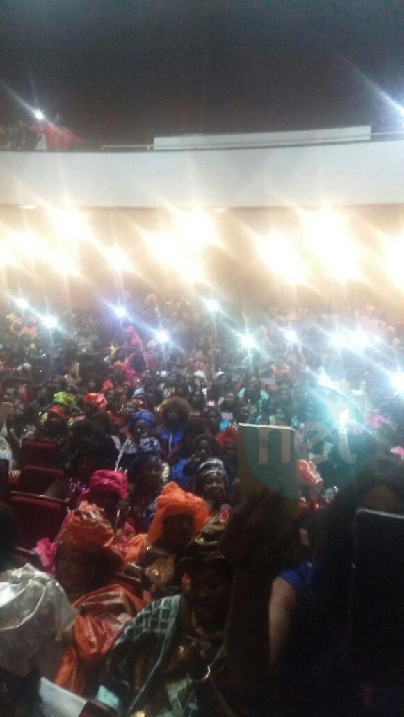 Photo : L'anniversaire de Ndiolé "Diamant noir" au théâtre national Daniel Sorano de Dakar, regardez