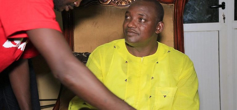 La vie d’Adama Barrow ne tenait plus qu’à un fil, selon les services secrets américains