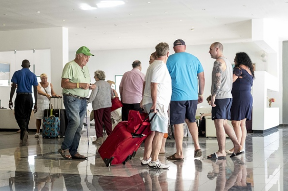 Arrêt sur images: Les touristes fuient la Gambie