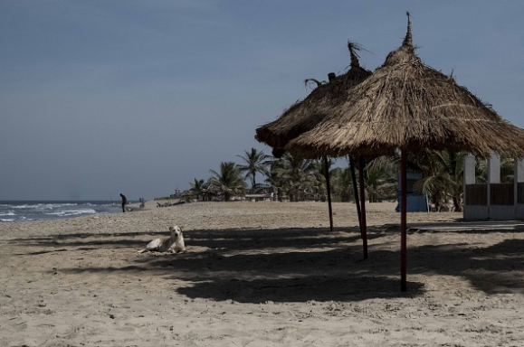 Arrêt sur images: Les touristes fuient la Gambie