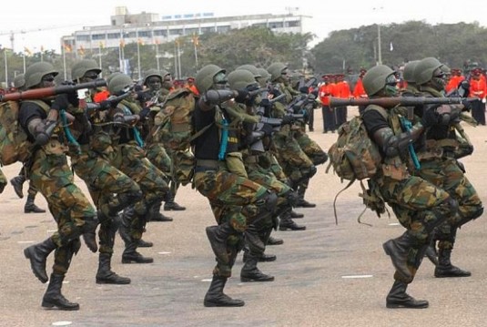 "Le président de la République et chef des forces armées ghanéennes, M. Nana Akufo-Addo, a autorisé l'envoi de troupes de combat de 205 hommes, appuyées par du matériel militaire, en Gambie, dans le cadre de l'accord de la Cédéao".