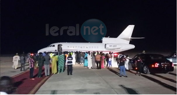 Photos : Regardez en images les derniers moments de Jammeh à l’aéroport de Banjul