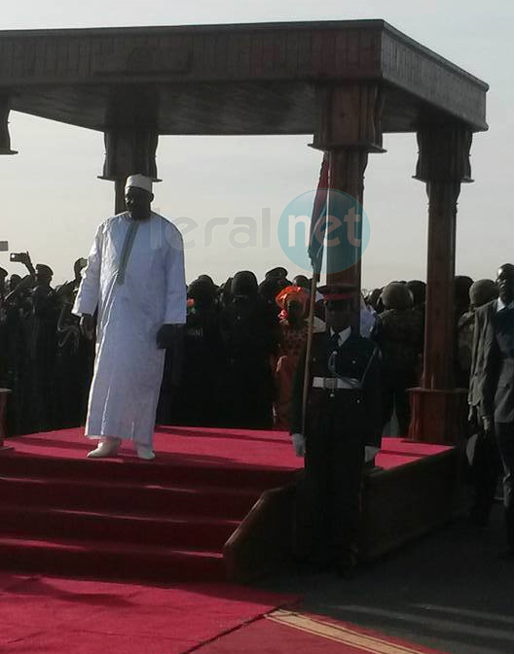 Le président Adama Barrow vient d’arriver à Banjul