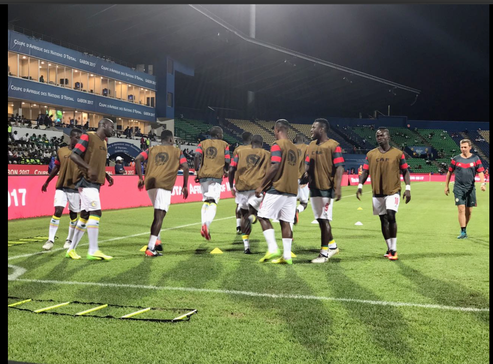 Photos- les "Lions" du Sénégal à l'échauffement 