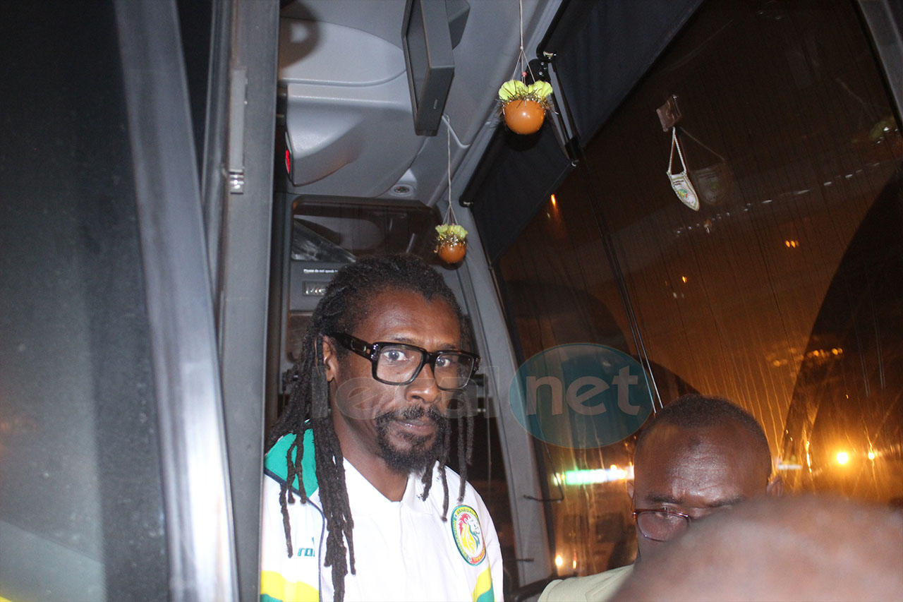 Videos-photos: l'arrivée des lions de la Teranga à l'aéroport Léopold Sedar Senghor de Dakar