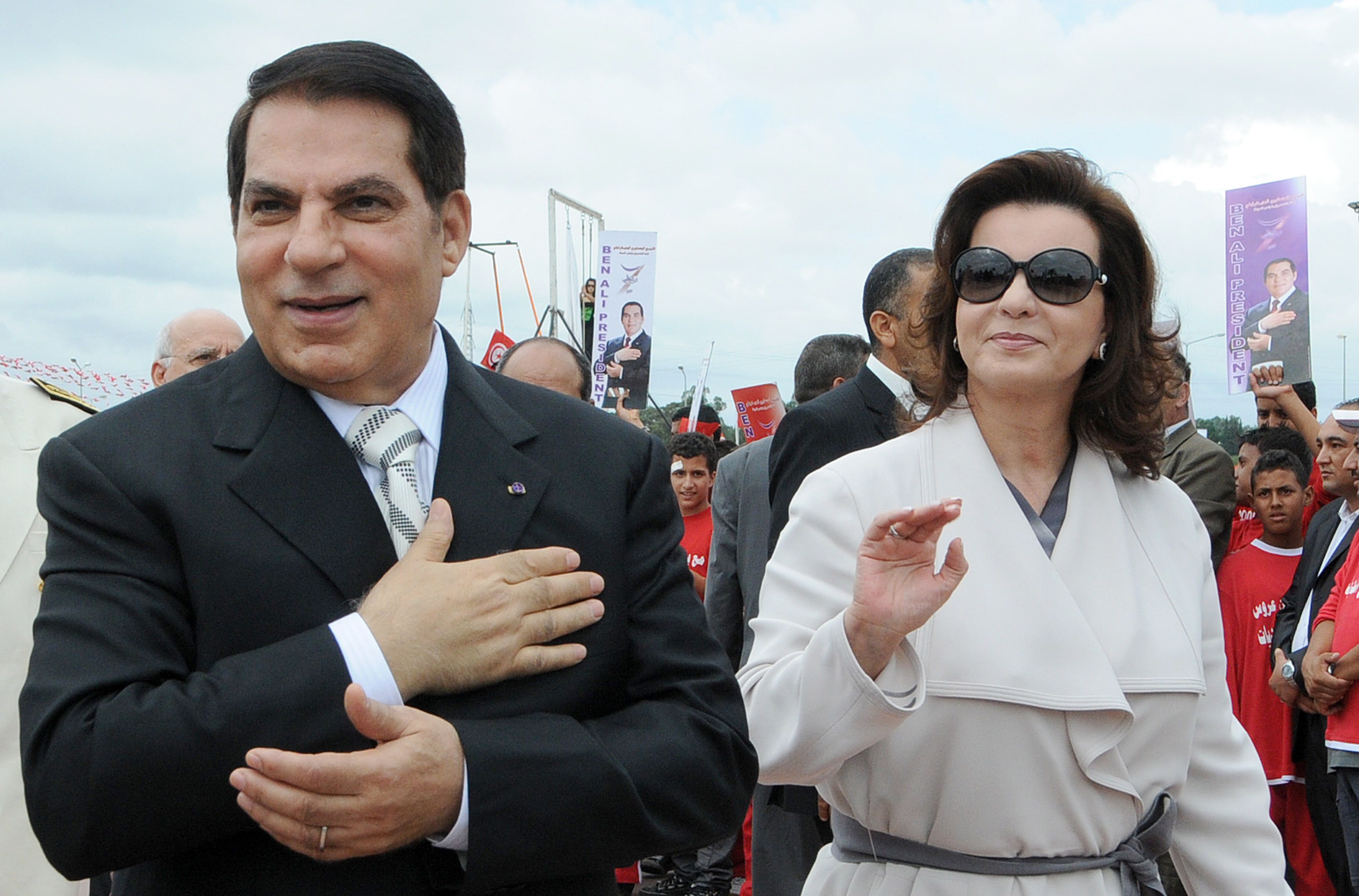 S'élevant à environ 60 millions de francs suisses (55 millions d'euros), les avoirs en Suisse de l'ex-président tunisien resteront également gelés un an de plus afin d'accorder plus de temps aux enquêtes pénales en cours et de soutenir la coopération judiciaire.