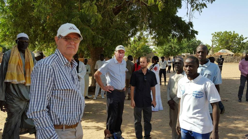 Photos: SEM Christophe Bigot, ambassadeur de la France au Sénégal, visite de terrain à Diofior, Fatick et Nianing-Saly