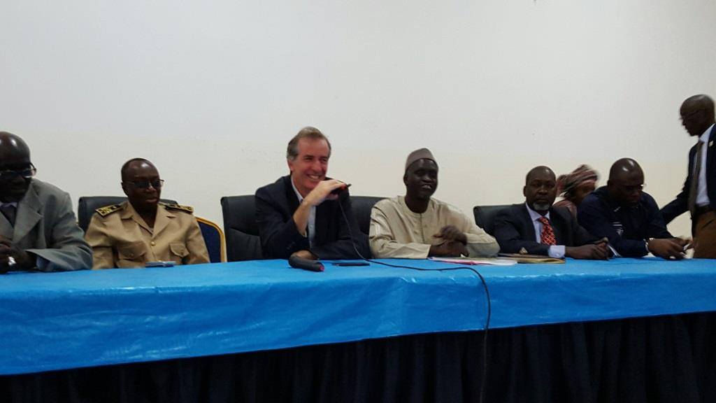 Photos: SEM Christophe Bigot, ambassadeur de la France au Sénégal, visite de terrain à Diofior, Fatick et Nianing-Saly