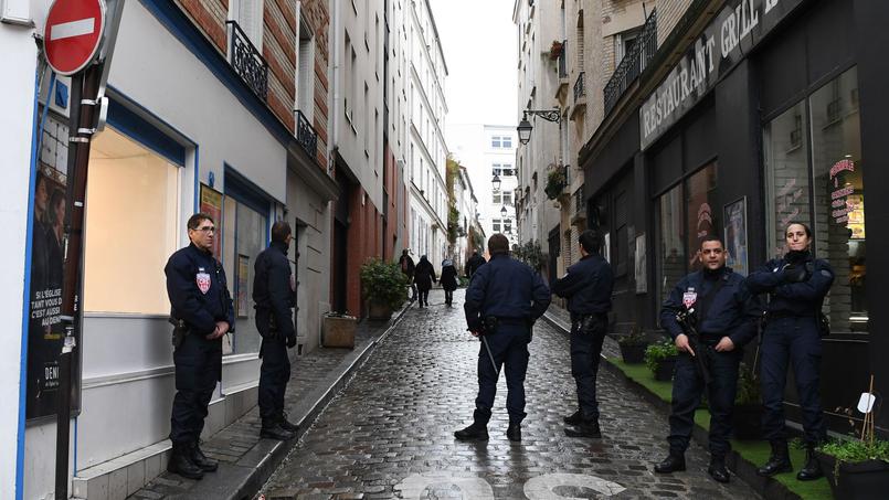 Lycéen poignardé à Paris : un adolescent mis en examen pour «assassinat»
