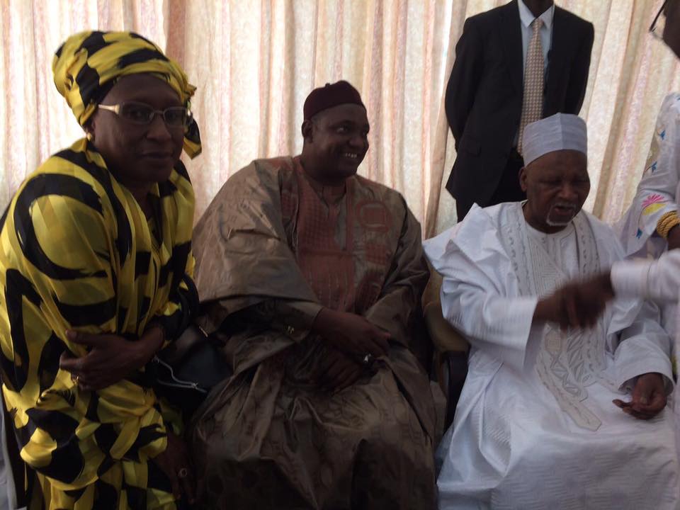 Gambie : Le nouvel homme fort de Banjul Adama Barrow a reçu l’ancien président Dawda Jawara