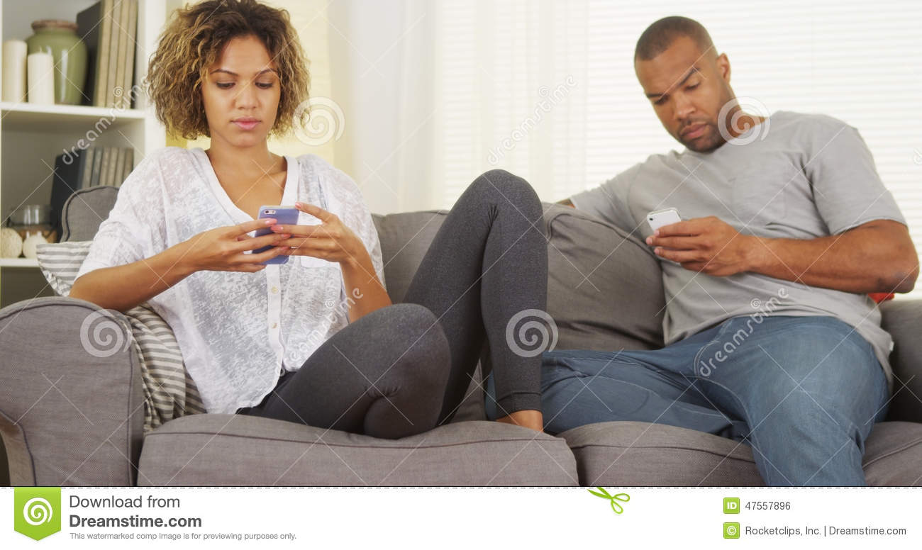 Quand le smartphone sème la zizanie à la maison: « Fais ce que je dis, pas ce que je fais » 