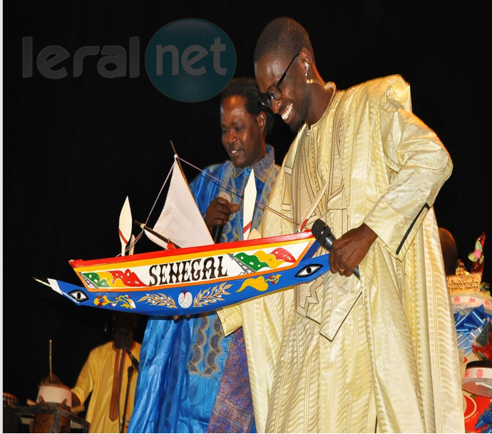 Photos-Baba Maal et Demba Guissé sur scène 