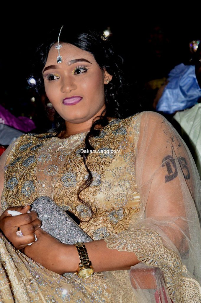 La femme de Demba Guissé a tatoué sur son bras gauche le nom de son mari, regardez...DG