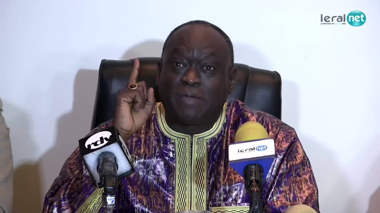Coqueluche des médias pour ses déclarations au lance-flammes, Me El Hadji Diouf a été le fondateur d’une éphémère Coalition contre la guerre en Gambie.