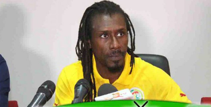 L'entraîneur national des "Lions" Aliou Cissé en quête d'un sérial buteur