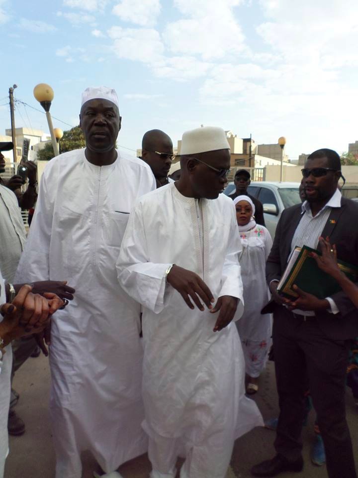 URGENT: Arrivée du maire Khalifa Sall à la DIC (Photos)