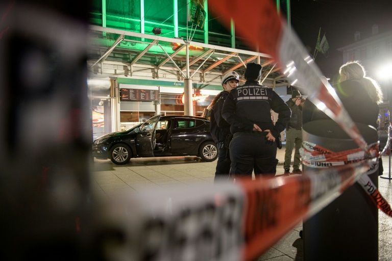Allemagne: une voiture fonce sur des passants et fait un mort