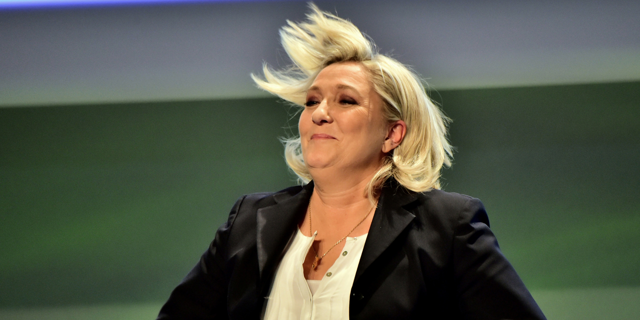 Visée par la justice, Marine Le Pen se pose en cible du « système »