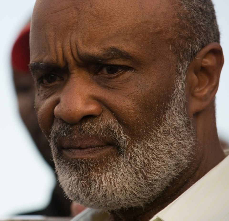 René Préval, ancien président haïtien, le 16 janvier 2010 à l'aéroport de Port-au-prince Photo NICHOLAS KAMM. AFP