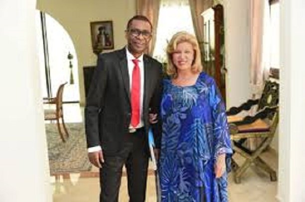 Côte d’Ivoire: La voix de la musique sénégalaise Youssou Ndour reçu par la Première dame