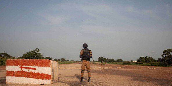 Un soldat de l'armée du Burkina Faso à Ouagadougou le 29 septembre 2015. © Theo Renaut/AP/SIPA