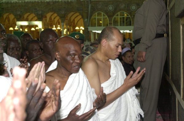 Me Abdoulaye Wade, Karim Meissa Wade, Me Madické Niang, Oumar Sarr, Pape Diop , un représentant de "Rewmi" d'Idrissa Seck, Malick Gackou...en Arabie Saoudite pour le "Oumra"