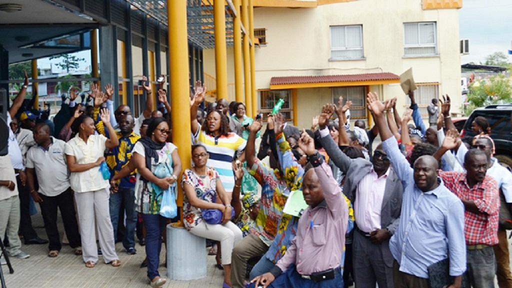 Gabon : les syndicats d'enseignants grévistes interdits d'activité