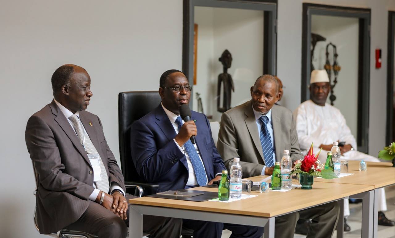Le Président Macky Sall a profité de son séjour en Côte d'Ivoire pour rencontrer la communauté sénégalaise