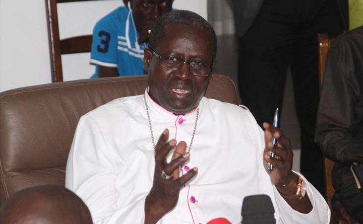 ​Mgr Benjamin Ndiaye aux hommes politiques: « notre pays ne se fera pas dans la division, ayons des paroles et des attitudes responsables qui peuvent préserver la paix sociale… »