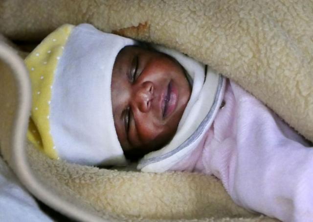 Voici le bébé migrant de quatre jours sauvé miraculeusement en Méditerrannée