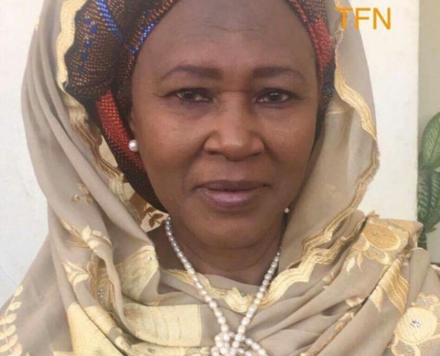 Défilé du 4 avril 2017, la vice-présidente gambienne élogieuse