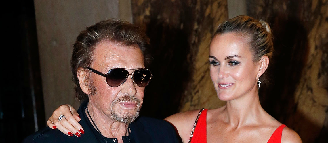 Cancer de Johnny Hally­day : son épouse Laeti­cia « terri­fiée » à l’idée de se retrou­ver seule avec ses filles
