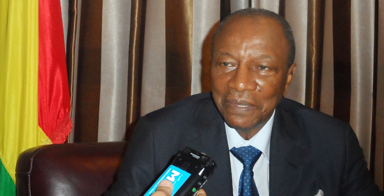 Le président Alpha Condé réitère ses propos d’Abidjan : « Coupons le cordon ombilical avec les grandes puissances »