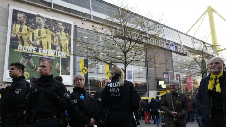 League des champions: explosions près du bus de l'équipe de Dortmund, match reporté à mercredi