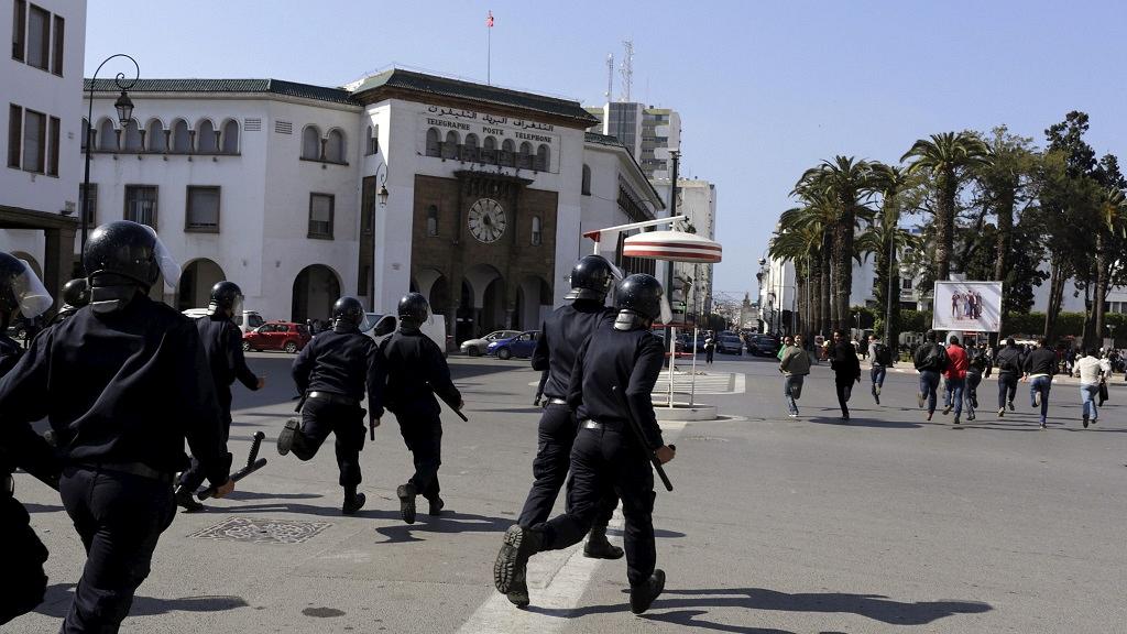  Maroc : violents affrontements entre policiers et étudiants