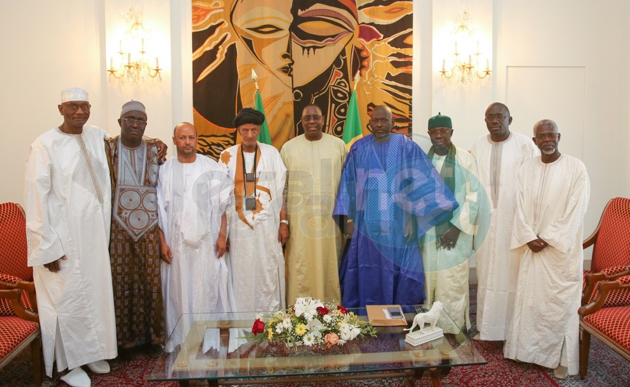 Le Président de la République a reçu en audience ce dimanche, le khalife général de Khadres, Cheikh Ayah Aïdara Ould Cheikh Talibouya 