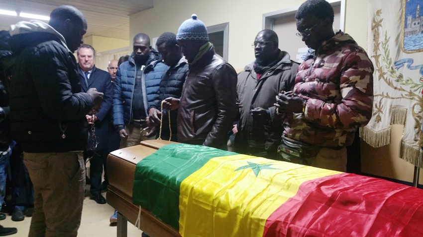 Italie: un Sénégalais tué après une course-poursuite avec la police
