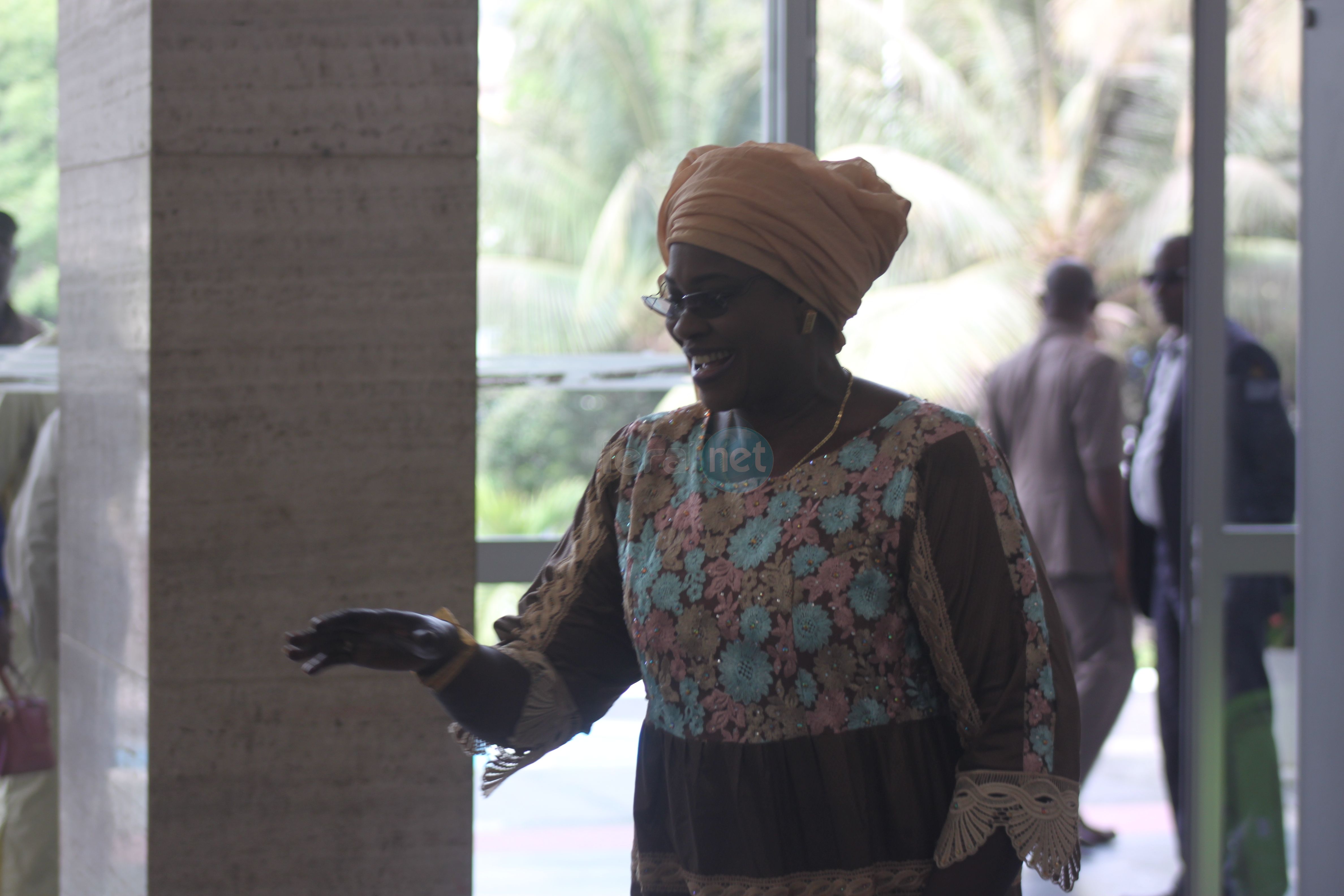 Assemblée nationale: la députée Mously Diakhaté à son arrivée