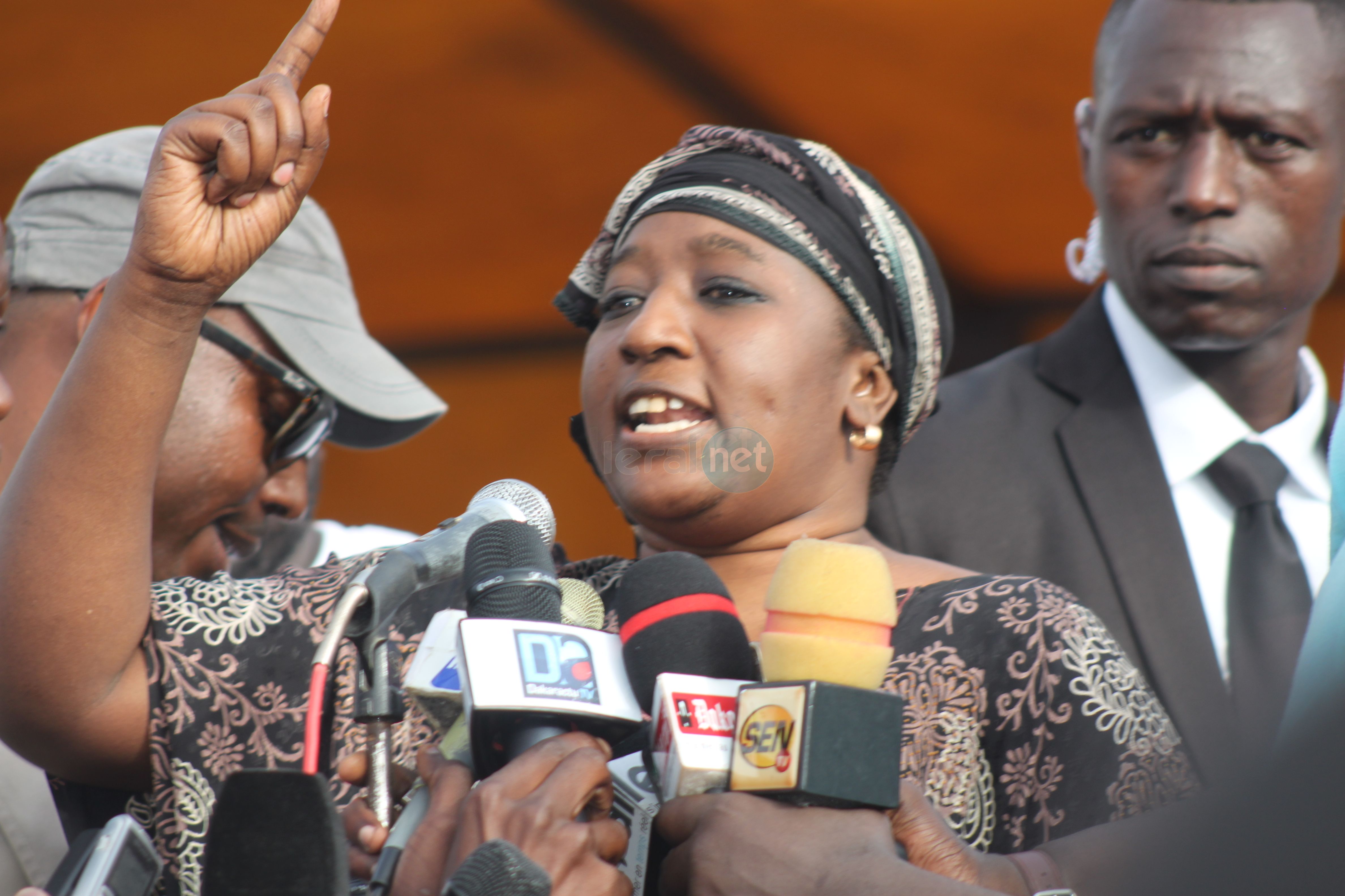 L'ancienne ministre Aminata Lo à la marche de l'opposition Manko Taxawou Sénégal