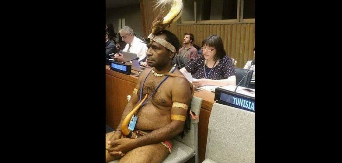 Un ressortissant de la Papouasie-Nouvelle-Guinée fait le buzz avec sa tenue à l’ONU