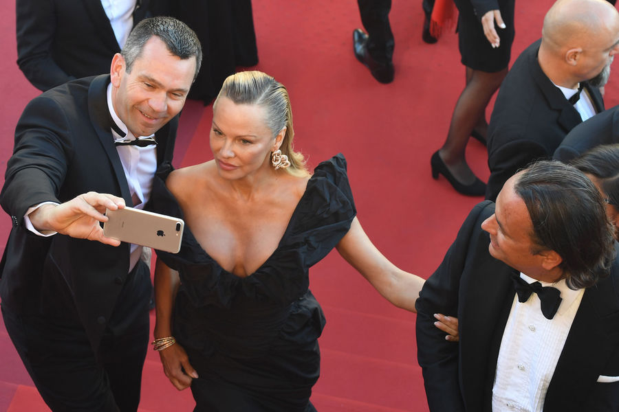 Cannes 2017. Pamela Anderson, plus glamour que jamais