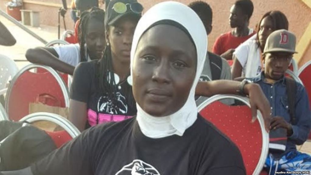 Khourédia, ancienne prodige du basket devenue coach des filles du Seed Academy de Thiès (partenaire sénégalais de la NBA).