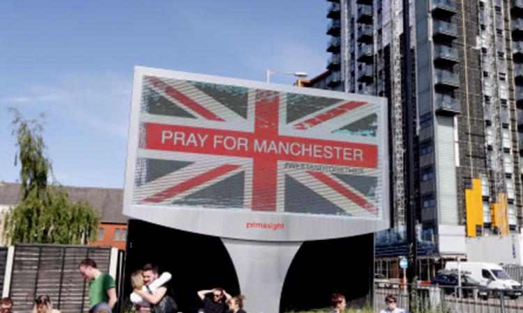 Elle survit à l'attentat de Manchester...car elle a mal lu un texto de sa mère 