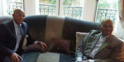  Visite de Cellou Dalein Diallo à Abdoulaye Wade à Versailles (Images)