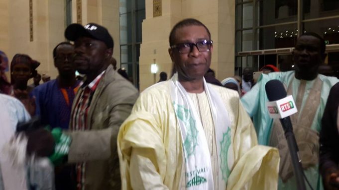 (08 Photos) Youssou Ndour très élégant à la cérémonie d’ouverture du festival Salam édition 2017