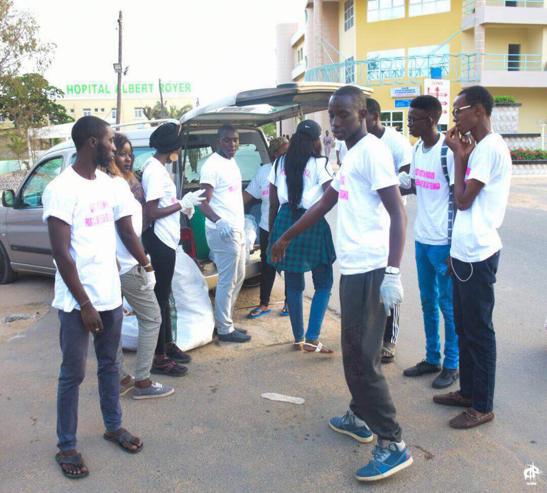 20 photos : la distribution de ndogou par l'association CI BIIR XöL, la Jeunesse de la Téranga dakaroise