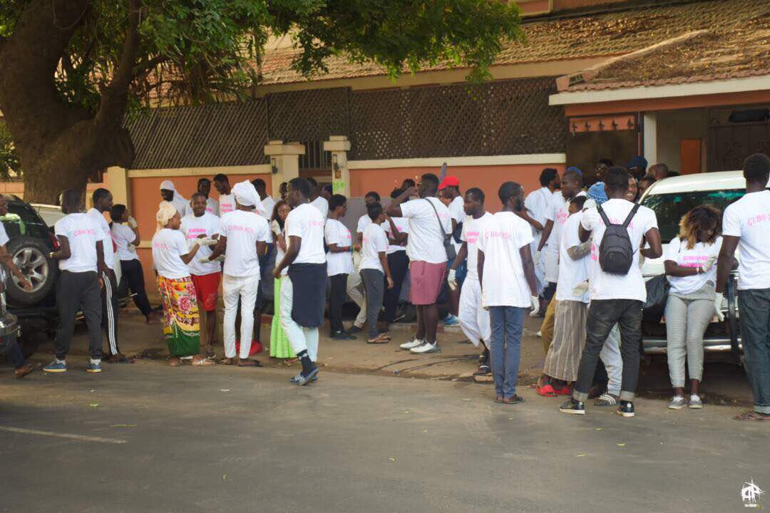 20 photos : la distribution de ndogou par l'association CI BIIR XöL, la Jeunesse de la Téranga dakaroise